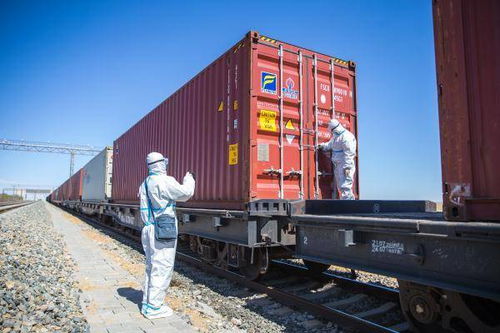二連浩特中歐班列運(yùn)輸集裝箱今年突破8萬(wàn)標(biāo)準(zhǔn)箱，彰顯國(guó)際物流增長(zhǎng)新動(dòng)力