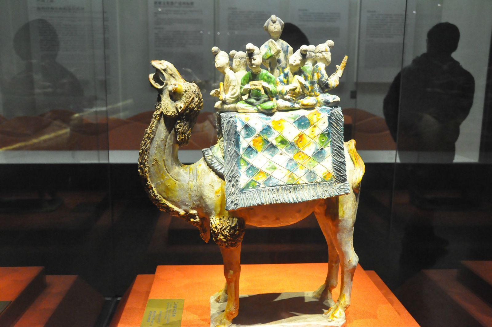 匠心獨(dú)運(yùn)，藝韻千年——中國優(yōu)秀傳統(tǒng)文化中的工藝美術(shù)品